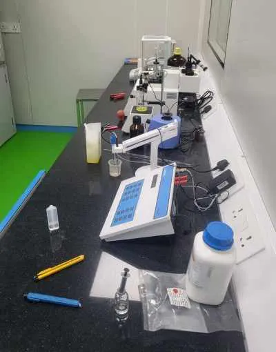 Laboratory bench, photo from the Neophar company profile